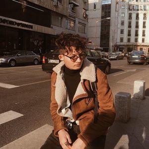 Meet your Posher, Catalin